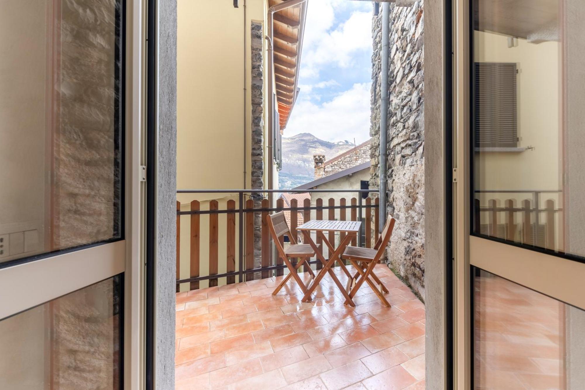 New Stone House Lake View - 1 Lezzeno Bagian luar foto