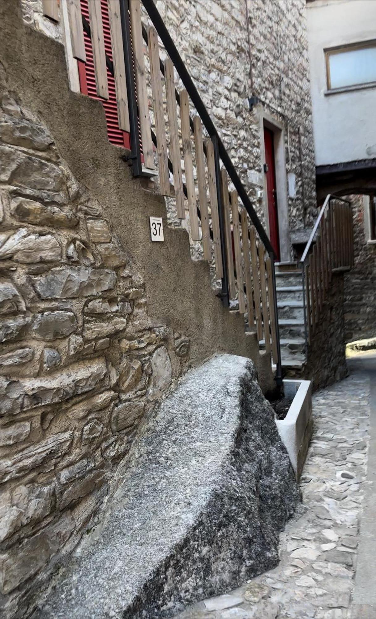 New Stone House Lake View - 1 Lezzeno Bagian luar foto
